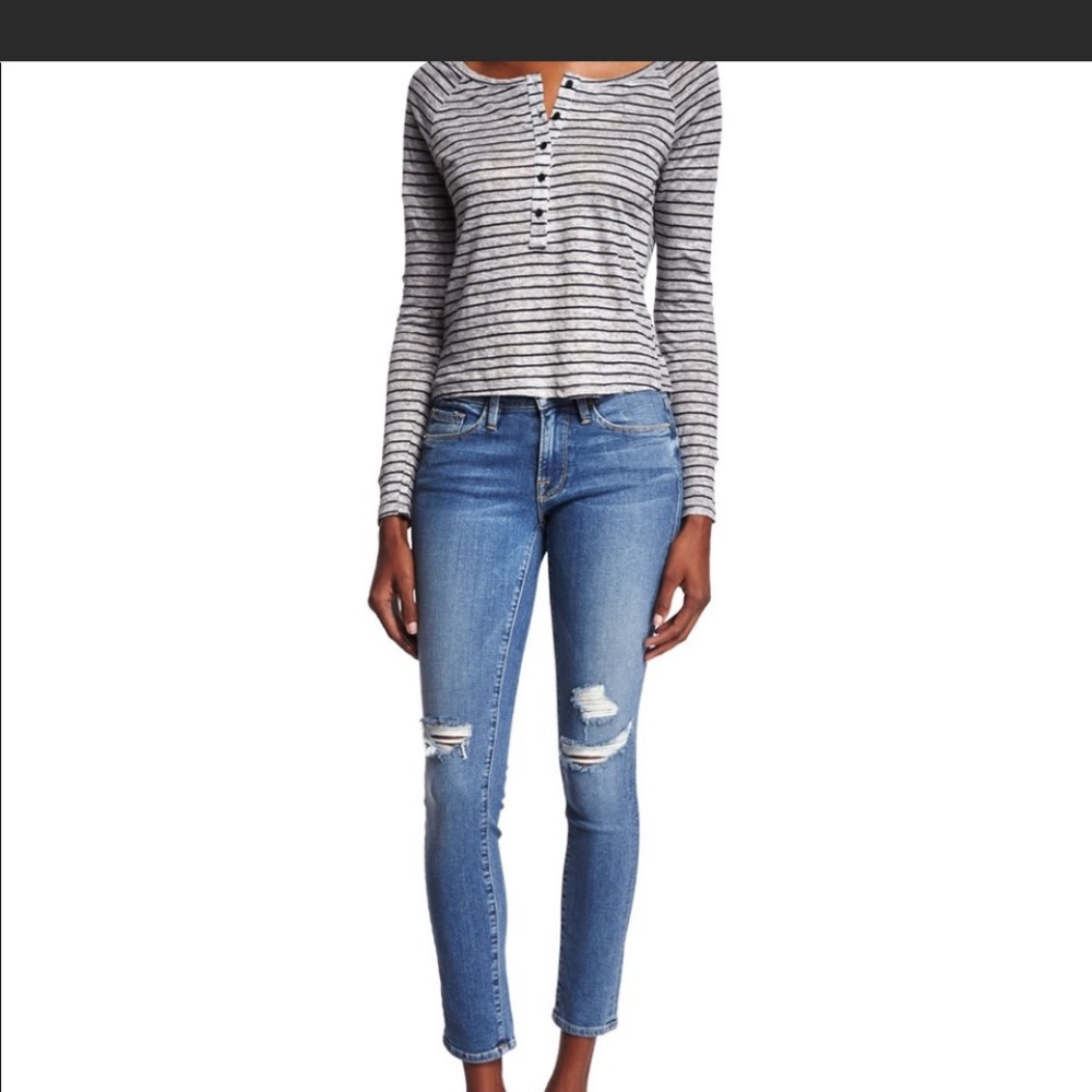 Frame “Le Skinny De Jeanne” jeans